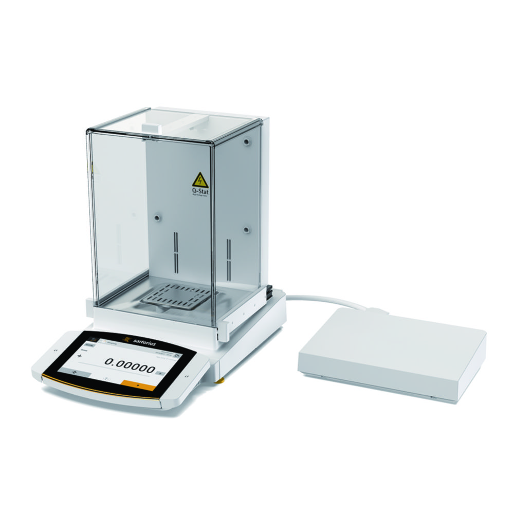 Semi-micro- and analytical balances Cubis® II, with automatic glass draft shield